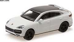 PORSCHE CAYENNE COUPE 2019 BROWN METALLIC