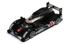 AUDI R18 TDI #1 T.BERNARD R.DUMAS M.ROCKENFELLER LMP1 LE MANS 2011