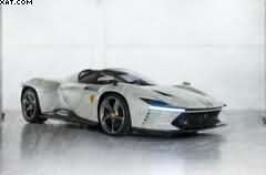 FERRARI DAYTONA SP3 PEARL WHITE